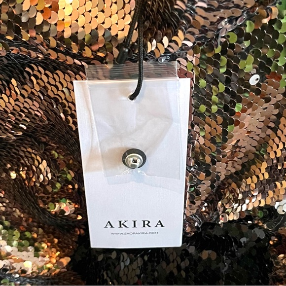 Akira sequin heart crop top - Picture 3 of 4